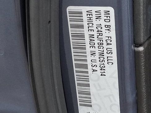 Certified 2021 Jeep Grand Cherokee Limited AWD/4WD image 33