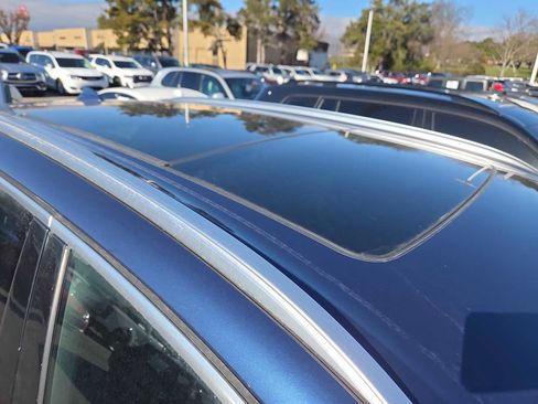 Used 2022 BMW X5 xDrive40i w/ Premium Package image 2