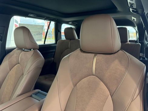 New 2026 Toyota Grand Highlander AWD Hybrid image 19