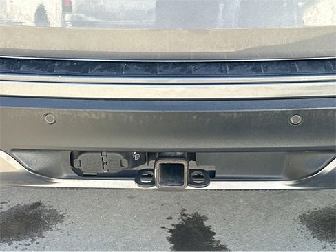 Certified 2022 Ford Explorer XLT w/ Equipment Group 202A image 23