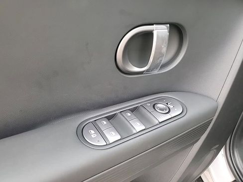 New 2025 Hyundai Ioniq 5 SE image 13