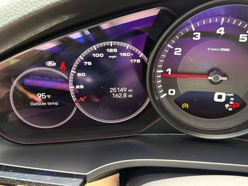 Certified 2023 Porsche Cayenne Platinum Edition AWD/4WD image 22