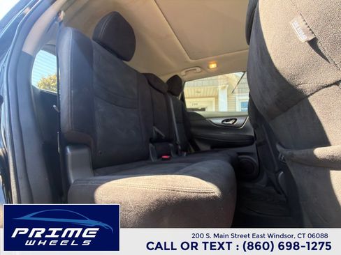 Used 2014 Nissan Rogue SV w/ SV Family Package AWD/4WD image 15