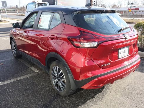 Certified 2024 Nissan Kicks SV image 8