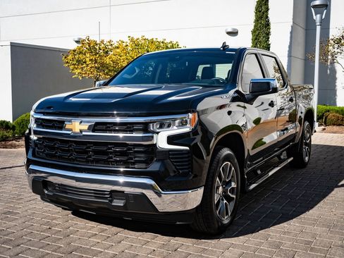 Used 2022 Chevrolet Silverado 1500 LT image 1