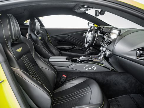 Used 2020 Aston Martin V8 Vantage Coupe RWD image 15