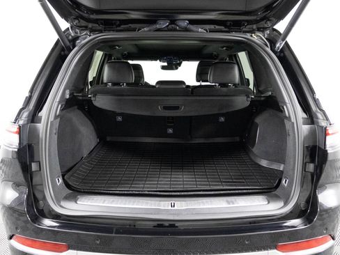 Used 2023 Jeep Grand Cherokee Summit image 40