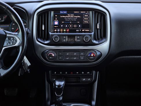 Used 2022 Chevrolet Colorado ZR2 image 19