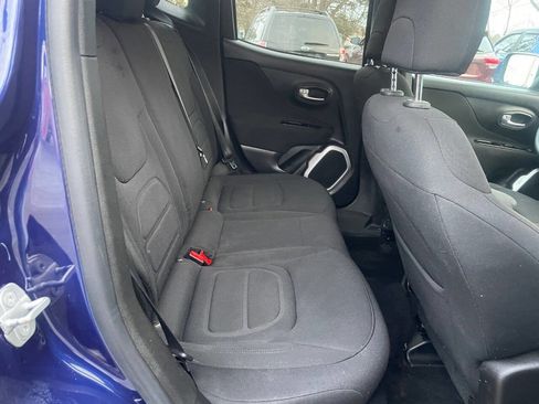 Used 2019 Jeep Renegade Latitude image 13