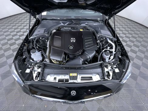 Used 2025 Mercedes-Benz C 300 4MATIC Sedan image 28