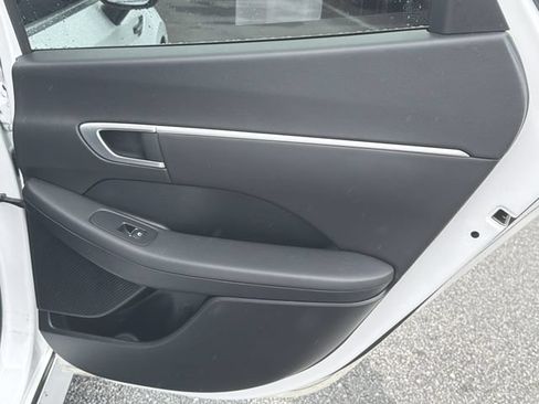 Certified 2025 Hyundai Sonata SEL FWD image 17