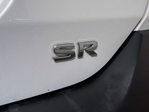 Used 2018 Nissan Kicks SR image 7