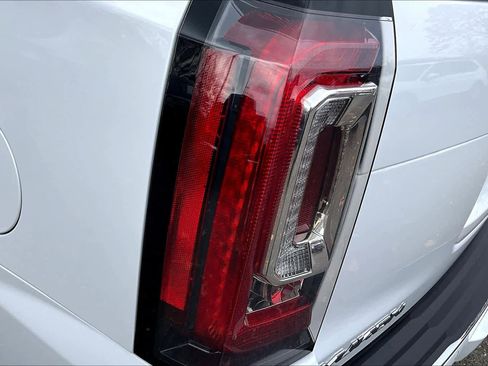 Used 2019 GMC Yukon Denali w/ Denali Ultimate Package image 26