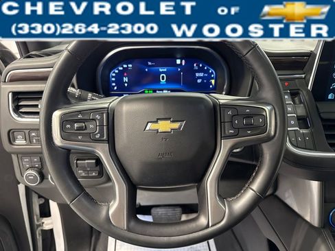 Used 2023 Chevrolet Suburban LT w/ LT Signature Package image 15