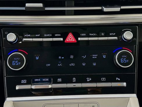 Used 2025 Hyundai Santa Fe SEL w/ Tow & Go Package image 15