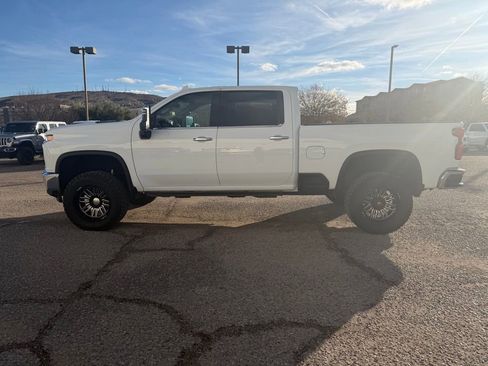 Used 2020 Chevrolet Silverado 2500 LTZ w/ Z71 Off-Road Package image 8