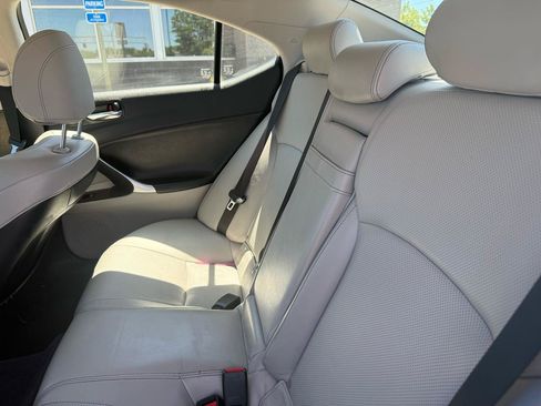 Used 2013 Lexus IS 250 w/ Premium Pkg Value Edition RWD image 9