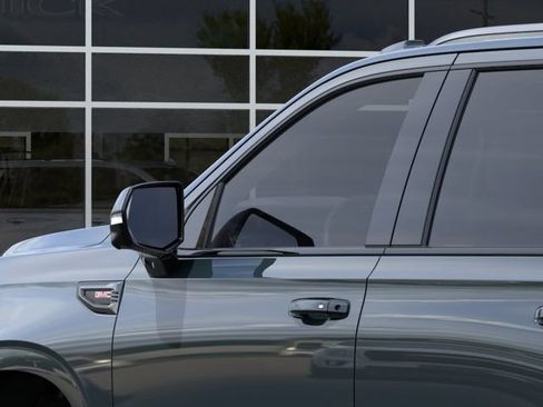 New 2026 GMC Yukon AT4 w/ AT4 Premium Package AWD/4WD image 12
