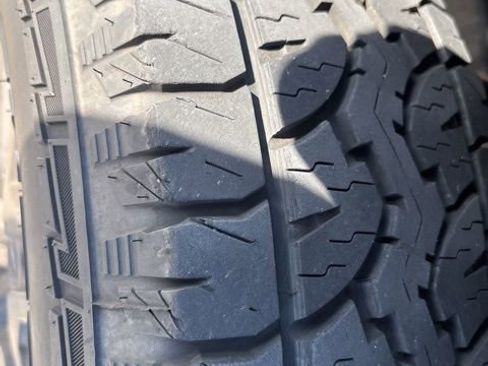 Used 2018 Nissan Frontier SV image 6