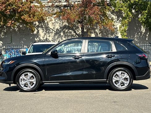 Used 2024 Honda HR-V LX image 7