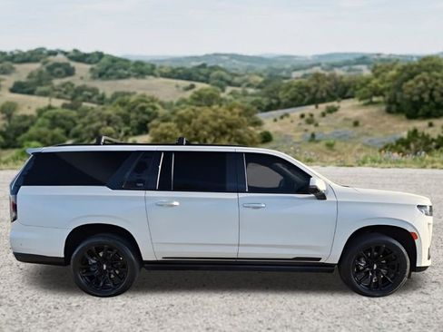 Certified 2023 Cadillac Escalade ESV Sport Platinum w/ LPO, ONYX Package AWD/4WD image 11
