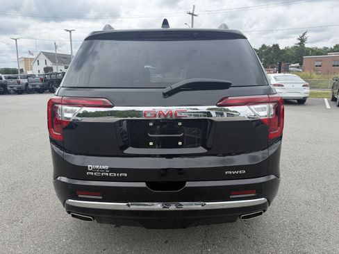 Used 2023 GMC Acadia Denali w/ Denali Ultimate Package AWD/4WD image 9