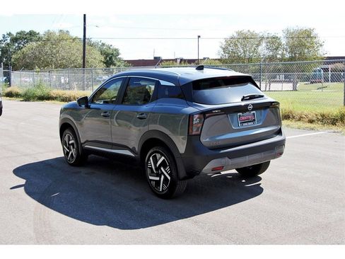 New 2026 Nissan Kicks SV w/ Charging Package image 3