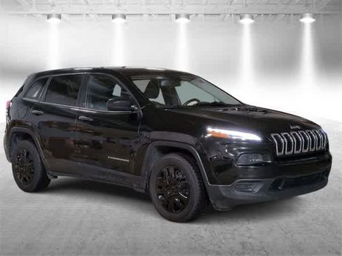 Used 2018 Jeep Cherokee Sport w/ Cold Weather Group image 2
