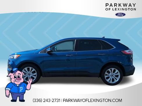 Used 2022 Ford Edge Titanium AWD/4WD image 2