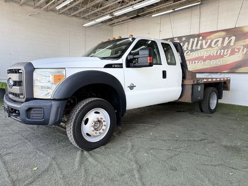 Used 2014 Ford F550 4x4 SuperCab Super Duty w/ Power Equipment Group image 3