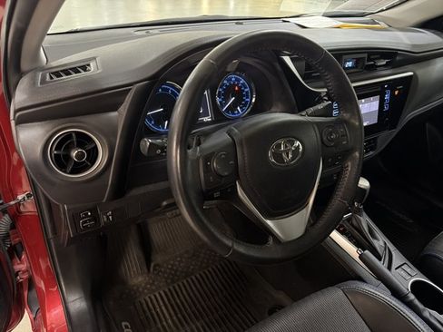 Used 2017 Toyota Corolla SE w/ Carpet Mat Package (TMS) FWD image 9