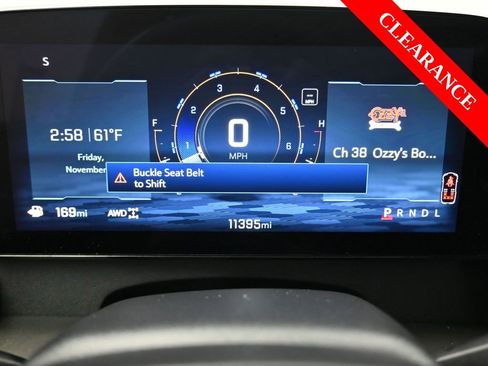 Used 2025 Chevrolet Traverse LT w/ Driver Confidence Package image 20