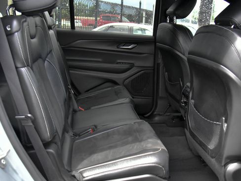 Used 2024 Jeep Grand Cherokee L Laredo AWD/4WD image 48