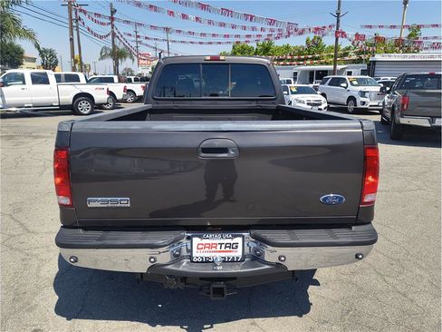 Used 2005 Ford F350 Lariat RWD image 11