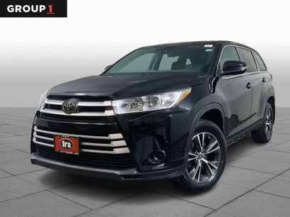 Used 2018 Toyota Highlander LE