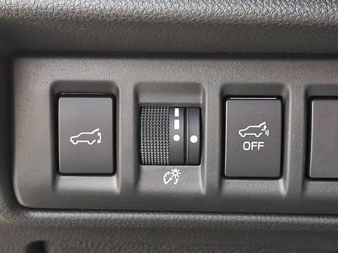Used 2025 Subaru Outback Premium w/ Popular Package #1A AWD/4WD image 23