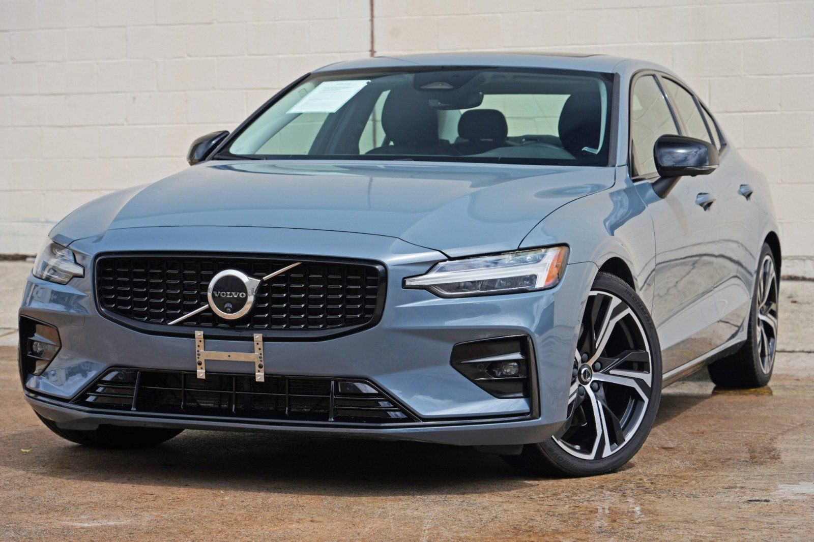 Used 2024 Volvo S60 B5 Plus AWD/4WD image 3