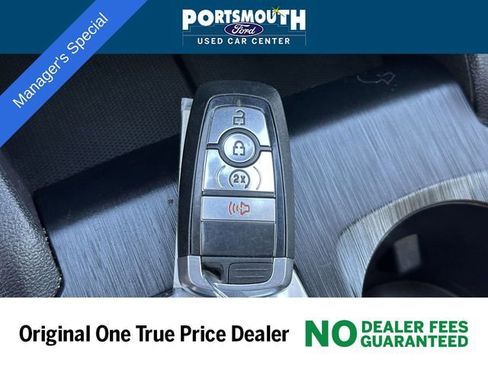 Certified 2022 Ford Escape SE w/ SE Sport Appearance Package image 13