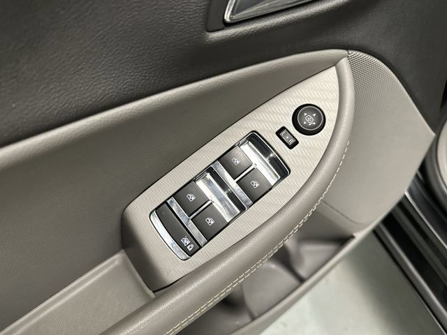 Used 2017 Chevrolet Impala LS FWD image 17