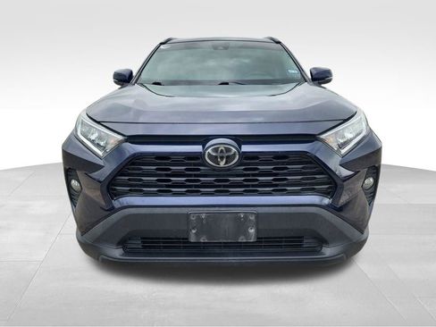 Used 2021 Toyota RAV4 XLE image 2