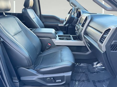 Used 2019 Ford F250 Lariat w/ Lariat Ultimate Package AWD/4WD image 39