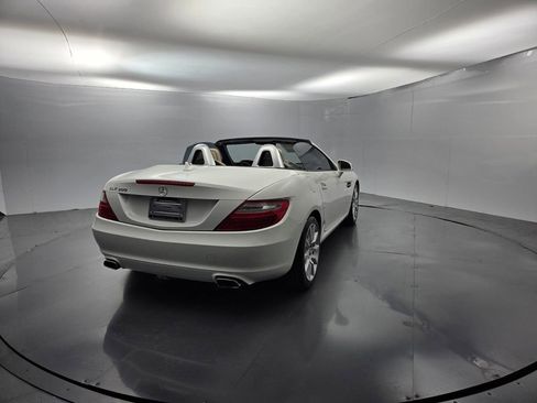 Used 2016 Mercedes-Benz SLK 300 image 11