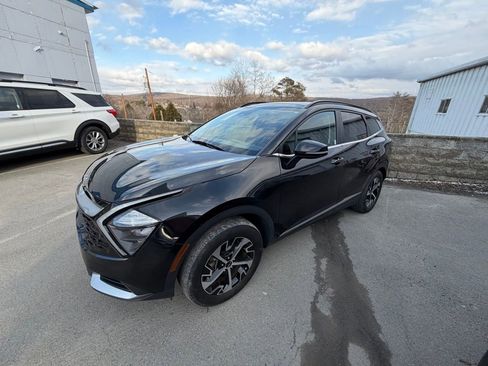 Used 2023 Kia Sportage EX w/ EX Premium Package image 2