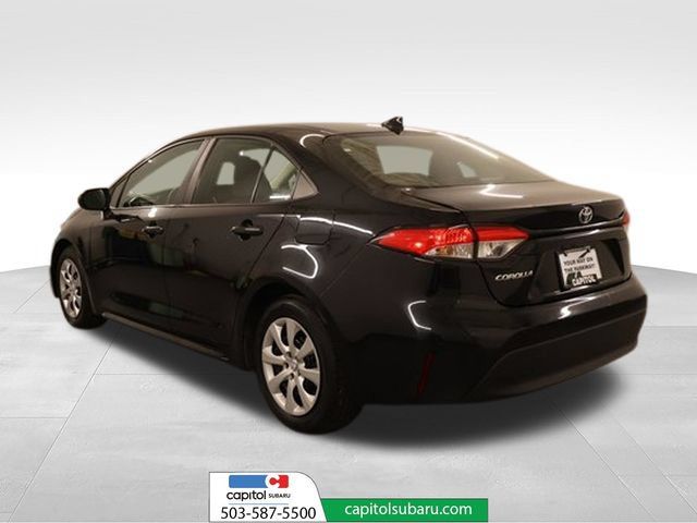 Used 2024 Toyota Corolla LE FWD image 4