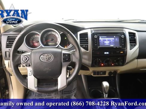 Used 2014 Toyota Tacoma PreRunner image 21