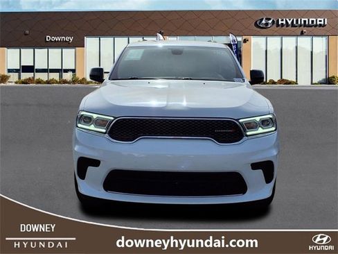 Used 2023 Dodge Durango SXT image 2