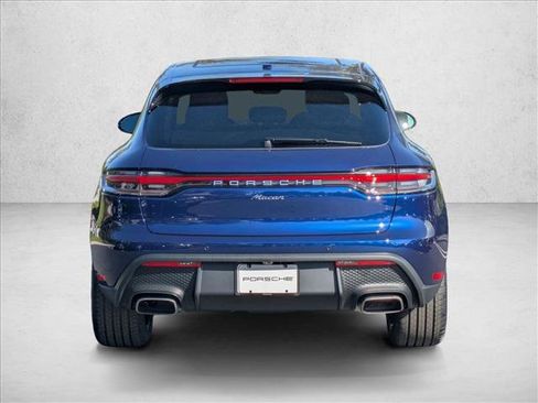 Certified 2025 Porsche Macan image 10