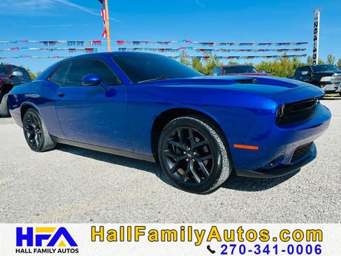 Used 2022 Dodge Challenger SXT w/ Blacktop Package RWD image 7