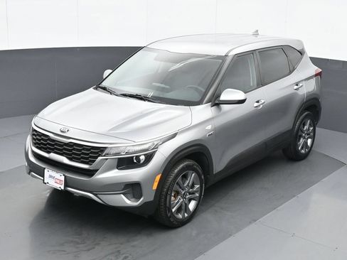 Used 2021 Kia Seltos LX AWD/4WD image 17