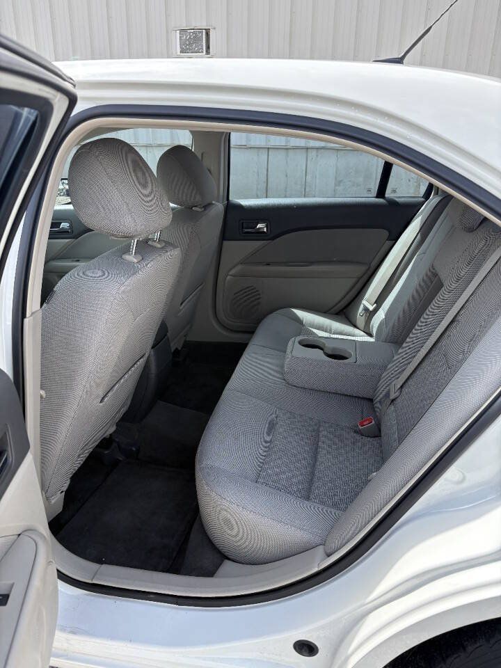 Used 2011 Ford Fusion SE w/ 202A Rapid Spec Order Code FWD image 8